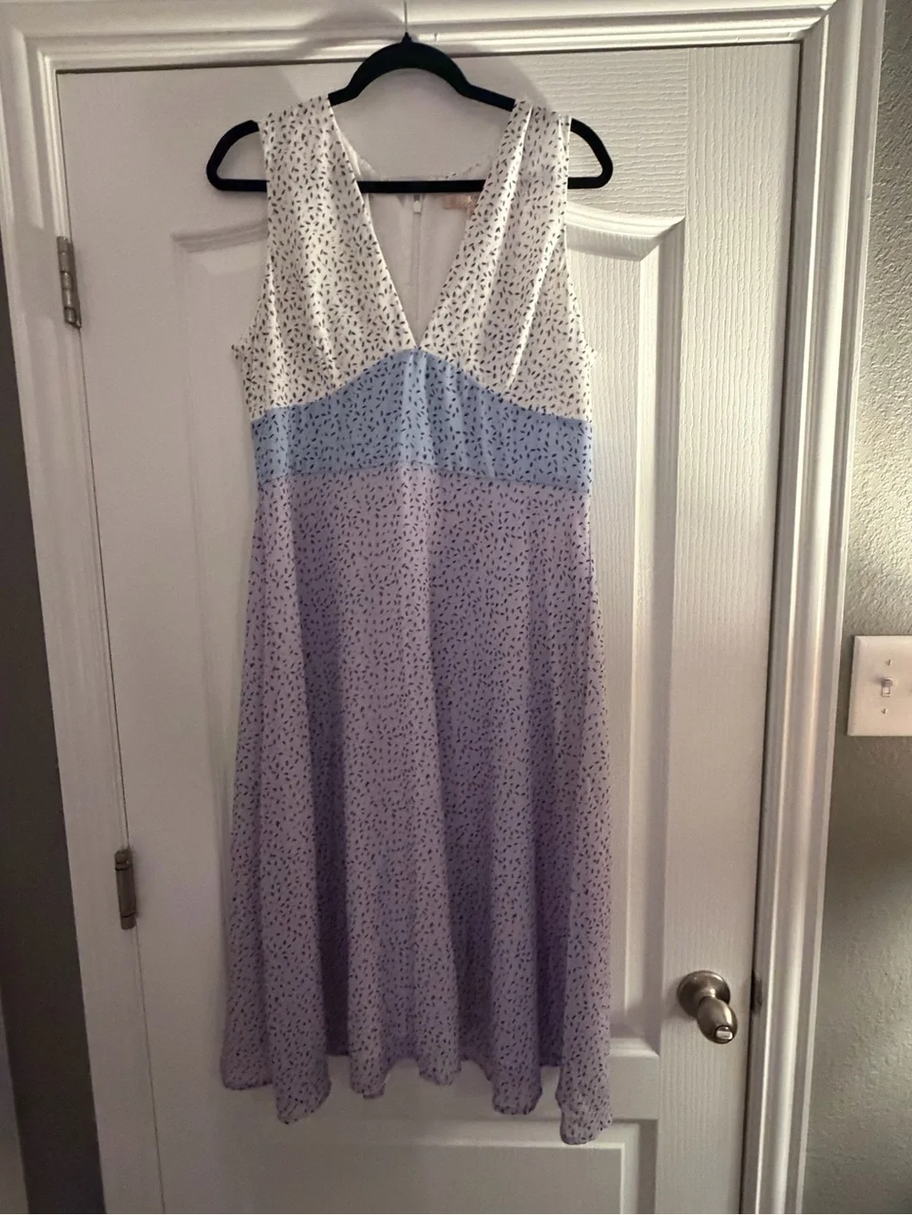 Anthropologie Hutch Lavender & White V-Neck Midi Dress - Picture 2 of 3